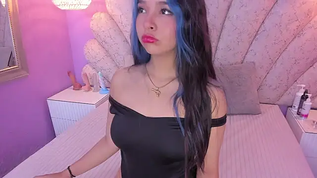 chloe watson  online show from 01-04-25, 08:37