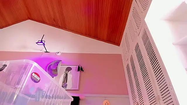 chloe watson  online show from 09-16-25, 07:26