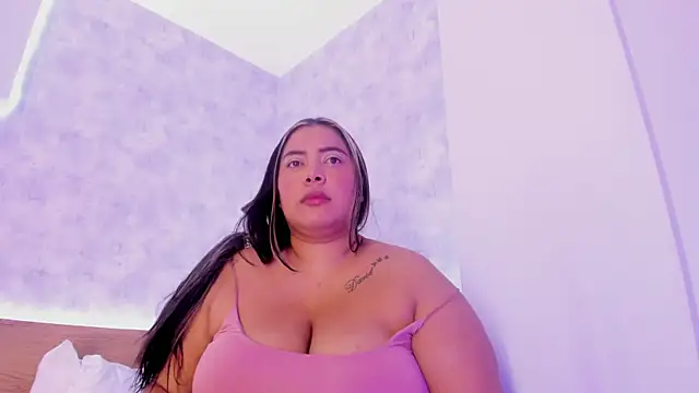 Snapshot of tatijara chatting on 01-31-25, 01:33 tatijara online show from 01-31-25, 01:33