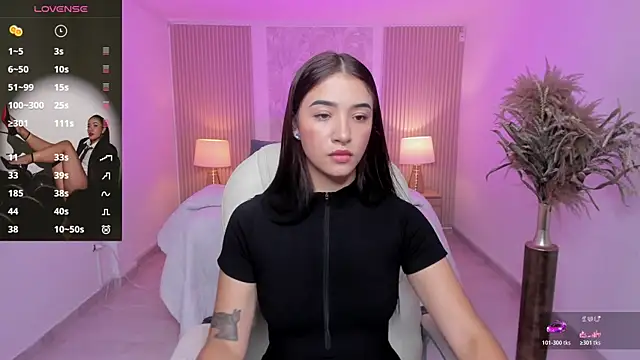 Snapshot of Antonella_Grayy chatting on 03-31-26, 11:10 Antonella Grayy online show from 03-31-26, 11:10