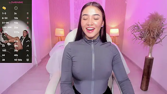 Snapshot of Antonella_Grayy chatting on 04-03-26, 11:08 Antonella Grayy online show from 04-03-26, 11:08