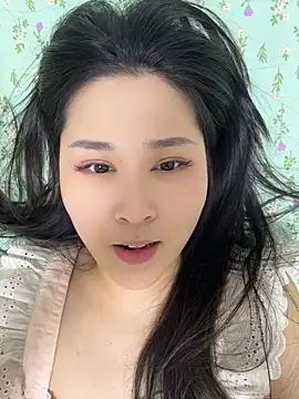 Snapshot of Fannywell chatting on 05-31-26, 06:09 Fannywell online show from 05-31-26, 06:09