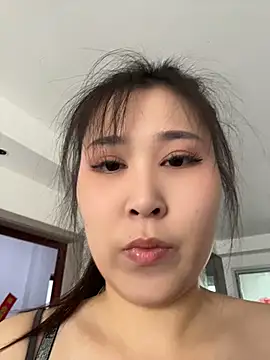 Snapshot of Fannywell chatting on 06-24-26, 12:53 Fannywell online show from 06-24-26, 12:53