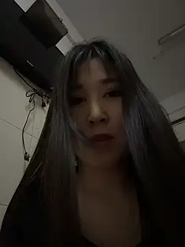 Snapshot of Fannywell chatting on 06-28-26, 02:01 Fannywell online show from 06-28-26, 02:01