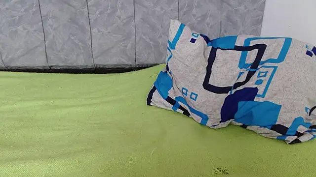 linda 33 online show from 10-15-25, 06:41