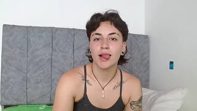 linda 33 online show from 11-05-25, 06:41