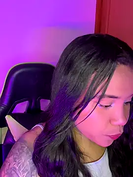 Snapshot of leila_22 chatting on 11-07-25, 06:35 leila 22 online show from 11-07-25, 06:35