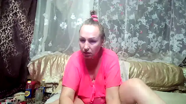 Snapshot of Alina_Night_777 chatting on 02-18-25, 08:59 Alina Night 777 online show from 02-18-25, 08:59