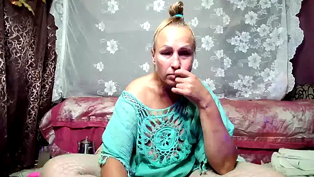 Snapshot of Alina_Night_777 chatting on 09-18-25, 05:20 Alina Night 777 online show from 09-18-25, 05:20