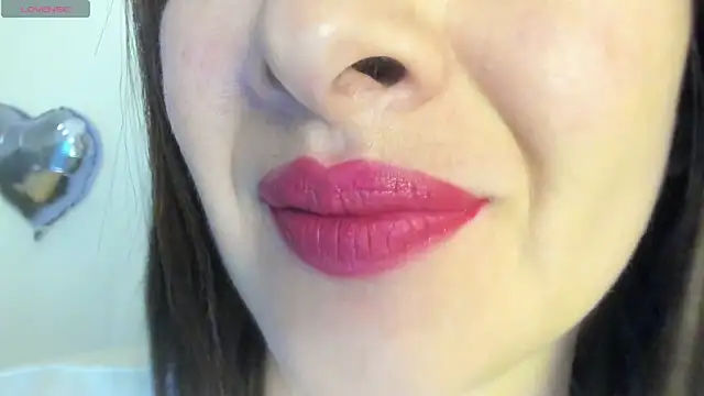 Snapshot of queen_fetish chatting on 06-10-26, 10:14 queen fetish online show from 06-10-26, 10:14