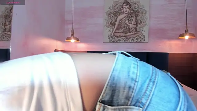 AnneDixie online show from 03-23-25, 03:21