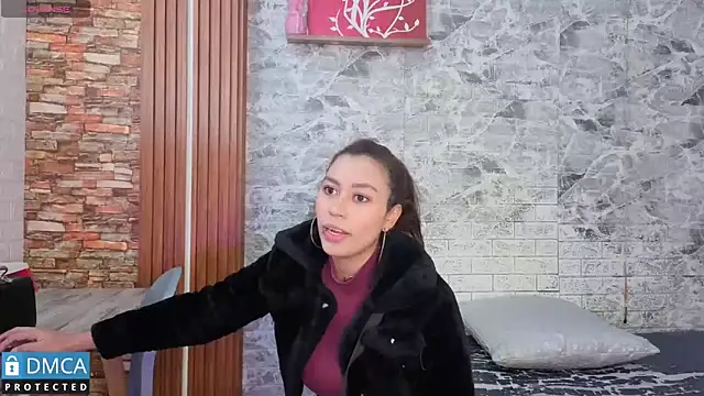 Snapshot of CarolRodriguez_ chatting on 10-18-25, 06:52 CarolRodriguez online show from 10-18-25, 06:52