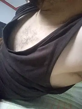 Snapshot of Arabian-B chatting on 12-11-24, 12:55 Arabian-B online show from 12-11-24, 12:55