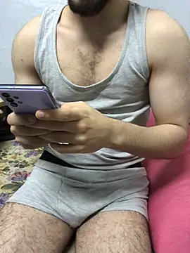 Snapshot of Arabian-B chatting on 03-02-25, 01:27 Arabian-B online show from 03-02-25, 01:27
