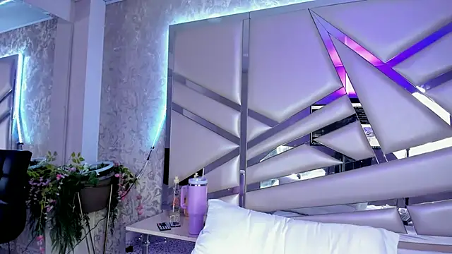 Miia002 online show from 03-18-25, 10:58