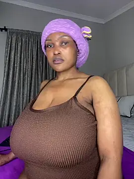 Bustygoddess32 online show from 06-18-26, 05:28