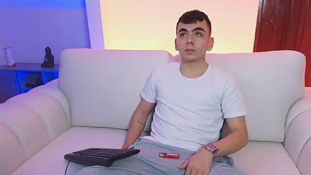 Snapshot of Jey_keler1 chatting on 09-23-25, 10:57 Jey keler1 online show from 09-23-25, 10:57