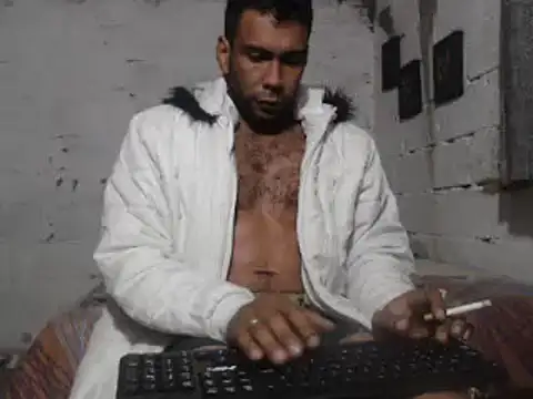 Snapshot of erik_alexander chatting on 01-06-25, 12:16 erik alexander online show from 01-06-25, 12:16