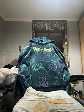 S921993 online show from 10-16-25, 08:43