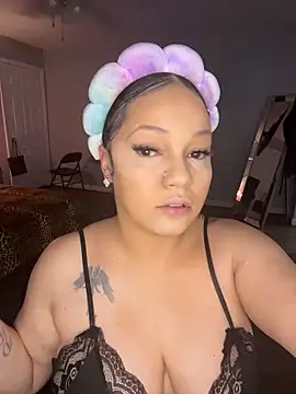 Snapshot of DestineeJayde chatting on 03-11-26, 05:35 DestineeJayde online show from 03-11-26, 05:35