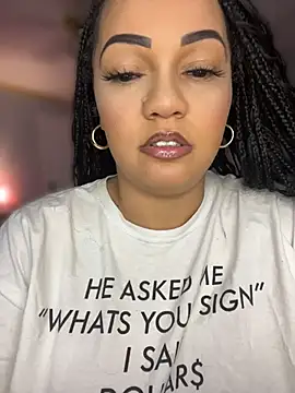 Snapshot of DestineeJayde chatting on 04-11-26, 04:39 DestineeJayde online show from 04-11-26, 04:39