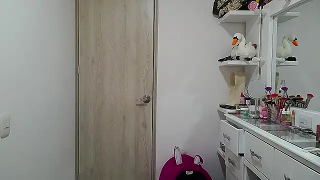 Barbie girl 69 online show from 01-13-26, 01:22