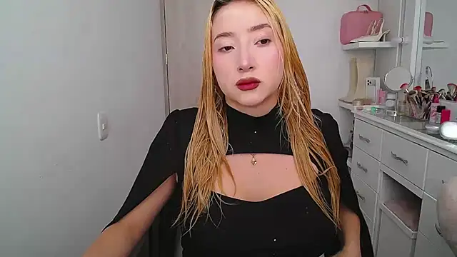 Snapshot of Barbie_girl_69 chatting on 07-07-26, 08:57 Barbie girl 69 online show from 07-07-26, 08:57