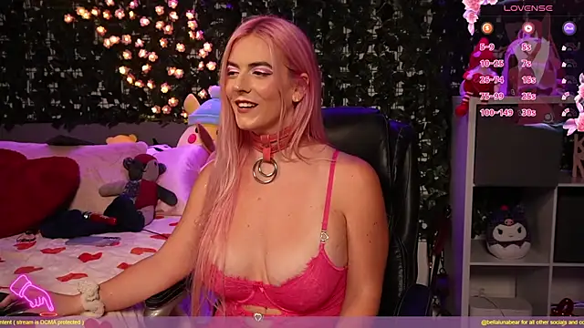 Snapshot of bellalunabear chatting on 02-19-25, 06:00 bellalunabear online show from 02-19-25, 06:00