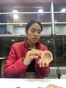 Snapshot of Kim_ev chatting on 10-07-25, 02:53 Kim ev online show from 10-07-25, 02:53