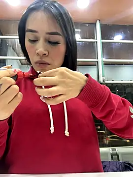 Snapshot of Kim_ev chatting on 10-15-25, 03:17 Kim ev online show from 10-15-25, 03:17