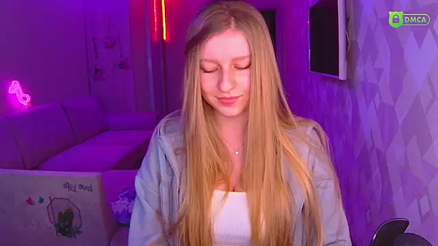 AmaliaQueen online show from 12-18-24, 01:23