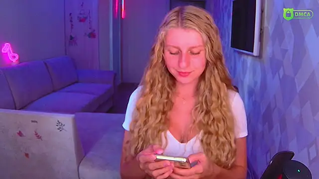 AmaliaQueen online show from 09-20-25, 02:07