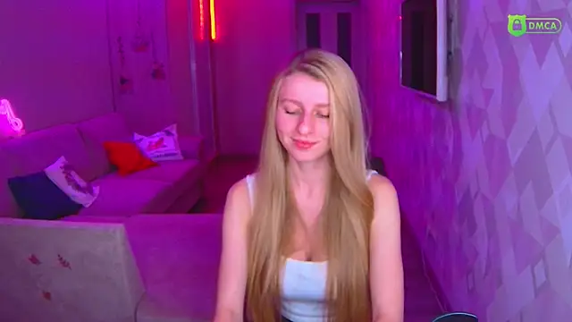 AmaliaQueen online show from 12-19-25, 04:03