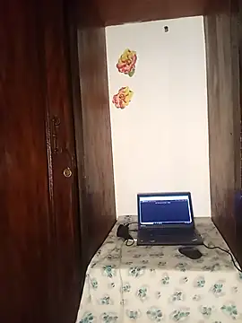 The-Peach-Flexer online show from 10-28-25, 09:17