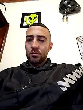 sebasxx97 online show from 12-31-24, 01:08