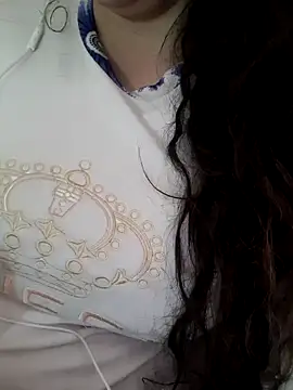 Snapshot of Zanoba-16 chatting on 02-05-25, 01:44 Zanoba-16 online show from 02-05-25, 01:44