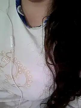 Snapshot of Zanoba-16 chatting on 02-06-25, 04:58 Zanoba-16 online show from 02-06-25, 04:58