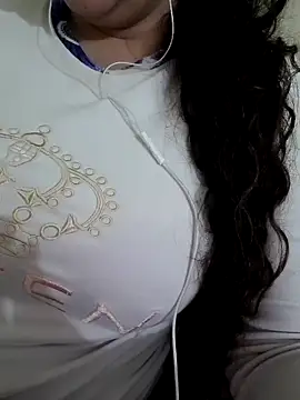 Snapshot of Zanoba-16 chatting on 03-08-25, 09:40 Zanoba-16 online show from 03-08-25, 09:40