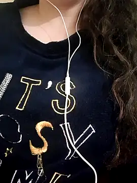 Snapshot of Zanoba-16 chatting on 03-16-25, 10:42 Zanoba-16 online show from 03-16-25, 10:42