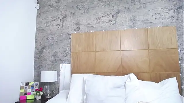 Snapshot of JainaRogers chatting on 01-23-25, 06:24 JainaRogers online show from 01-23-25, 06:24