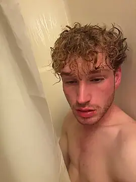 Snapshot of CreamyAustin chatting on 10-31-25, 01:50 CreamyAustin online show from 10-31-25, 01:50