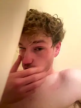 Snapshot of CreamyAustin chatting on 11-06-25, 02:12 CreamyAustin online show from 11-06-25, 02:12