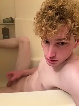 Snapshot of CreamyAustin chatting on 11-18-25, 11:26 CreamyAustin online show from 11-18-25, 11:26