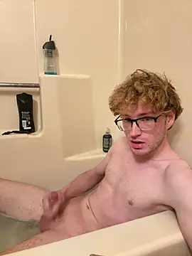 Snapshot of CreamyAustin chatting on 02-06-26, 01:32 CreamyAustin online show from 02-06-26, 01:32