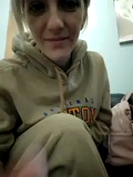 RileyLanna online show from 11-13-25, 03:38