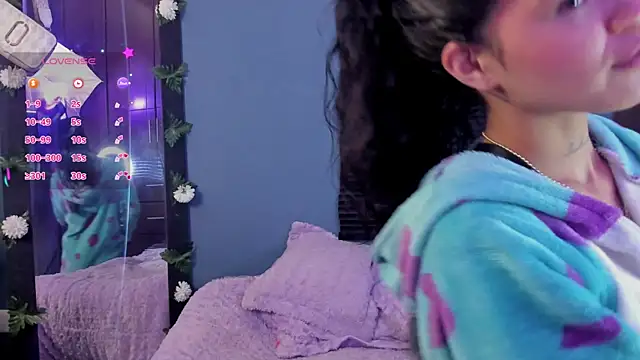 Alaia Asuka online show from 12-14-24, 05:36