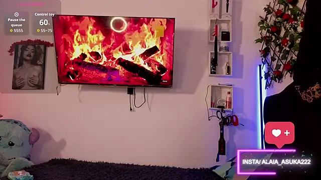 Alaia Asuka online show from 10-04-25, 12:19