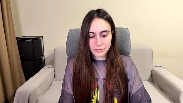 Snapshot of AliceKolltt chatting on 04-01-26, 07:11 AliceKolltt online show from 04-01-26, 07:11