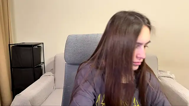 Snapshot of AliceKolltt chatting on 04-12-26, 08:36 AliceKolltt online show from 04-12-26, 08:36