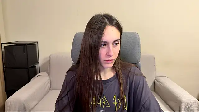 Snapshot of AliceKolltt chatting on 04-16-26, 09:39 AliceKolltt online show from 04-16-26, 09:39